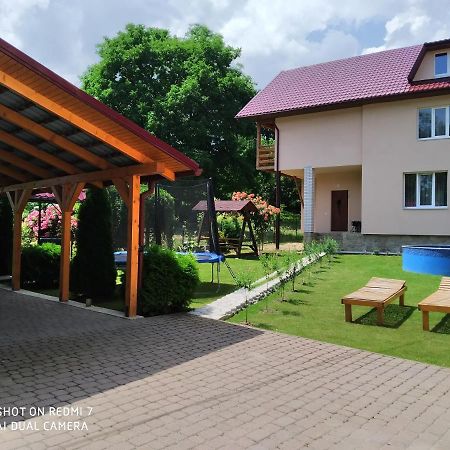 Апартаменти З Двома Спальнями І Кухнею Yaremche Exterior photo