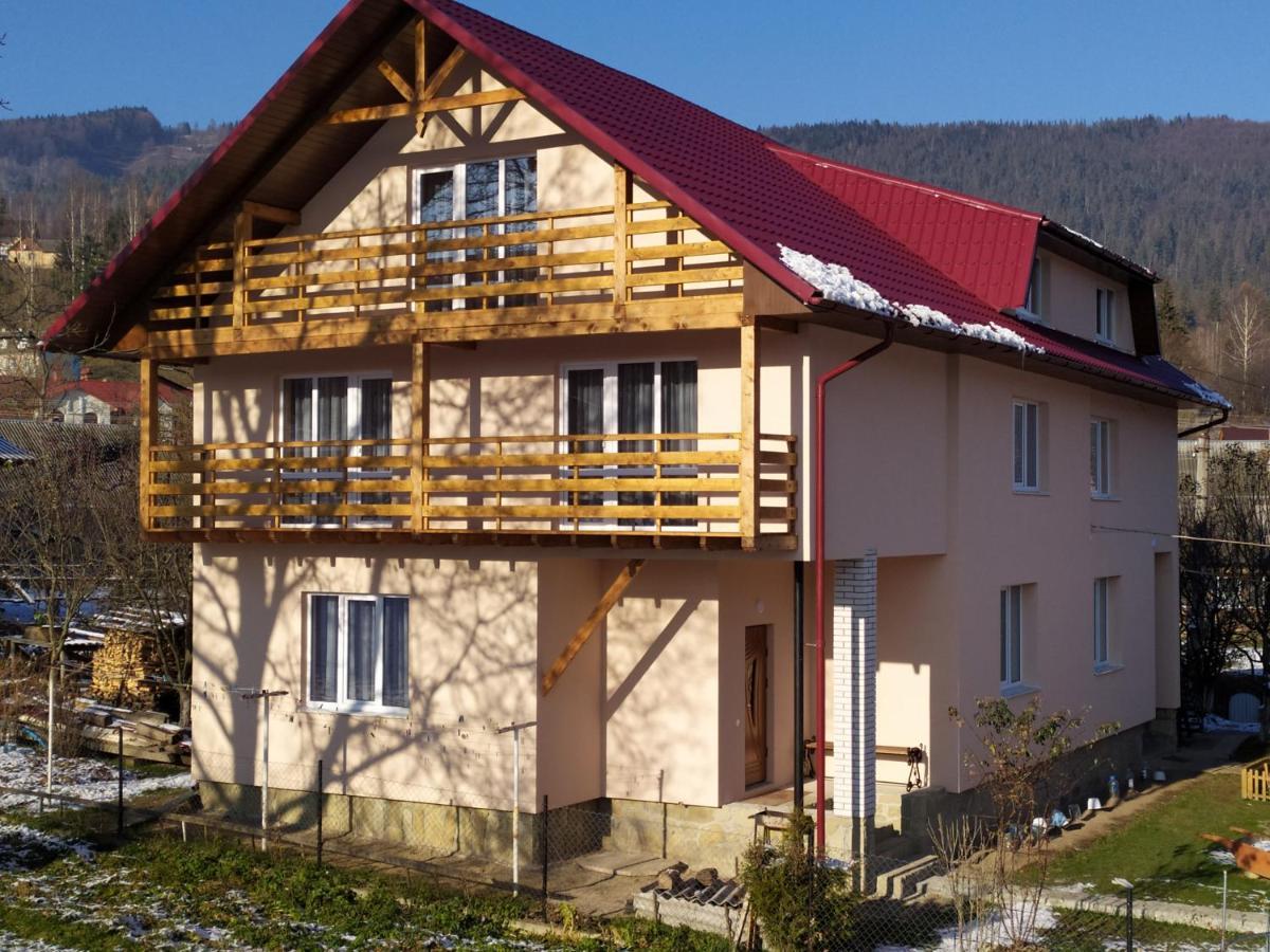 Апартаменти З Двома Спальнями І Кухнею Yaremche Exterior photo