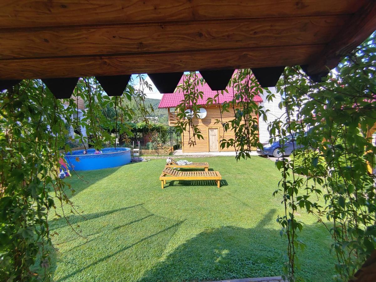 Апартаменти З Двома Спальнями І Кухнею Yaremche Exterior photo