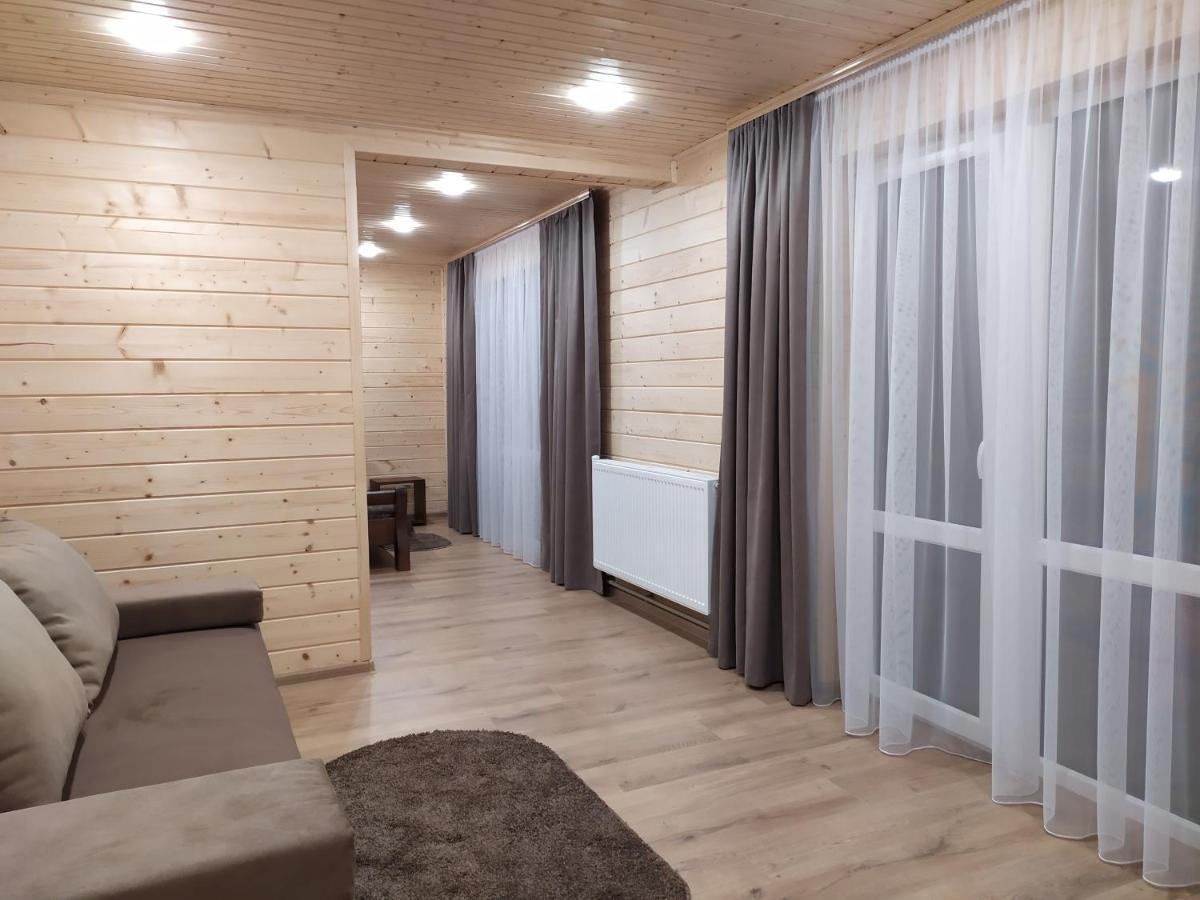 Апартаменти З Двома Спальнями І Кухнею Yaremche Exterior photo
