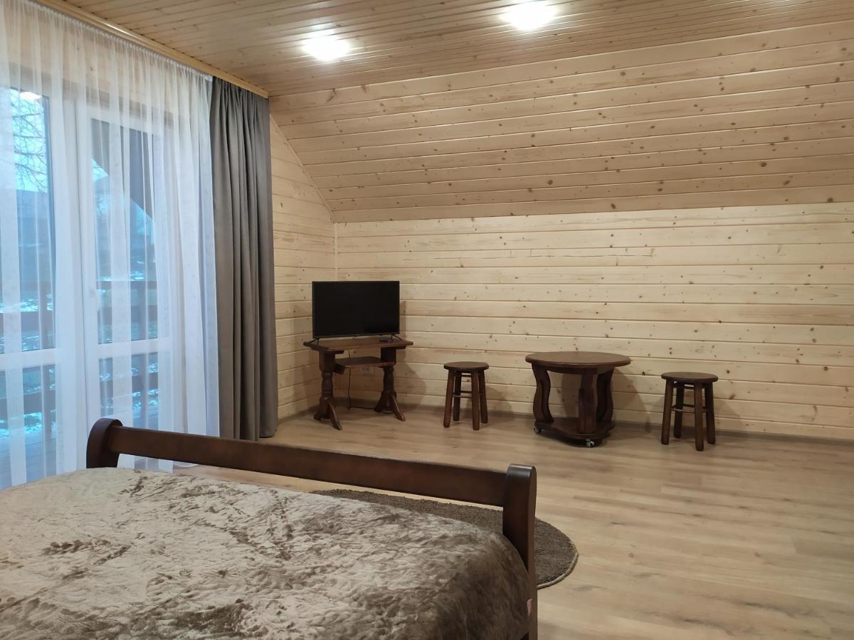 Апартаменти З Двома Спальнями І Кухнею Yaremche Exterior photo