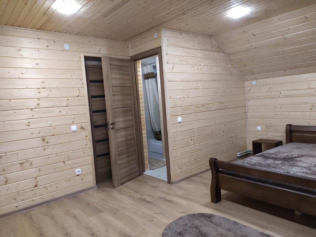 Апартаменти З Двома Спальнями І Кухнею Yaremche Exterior photo