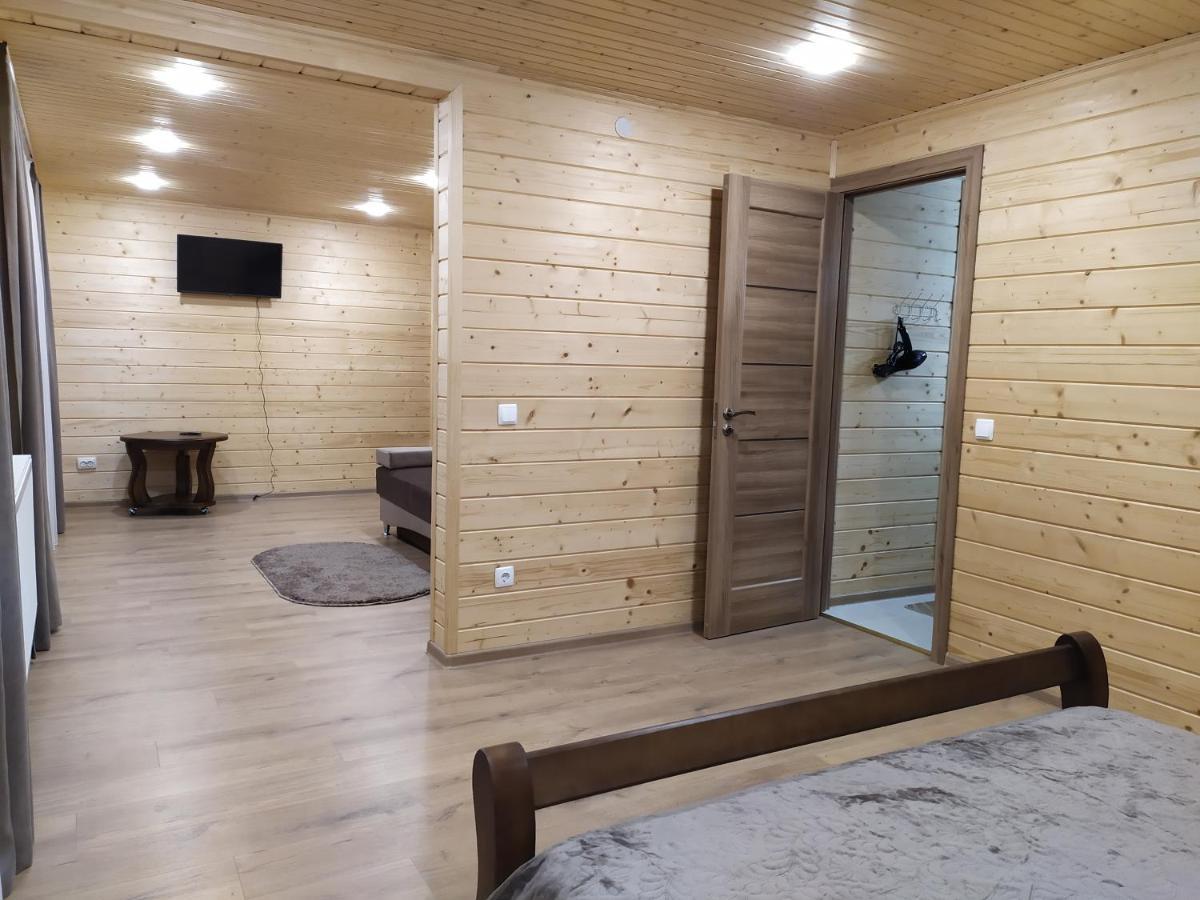 Апартаменти З Двома Спальнями І Кухнею Yaremche Exterior photo