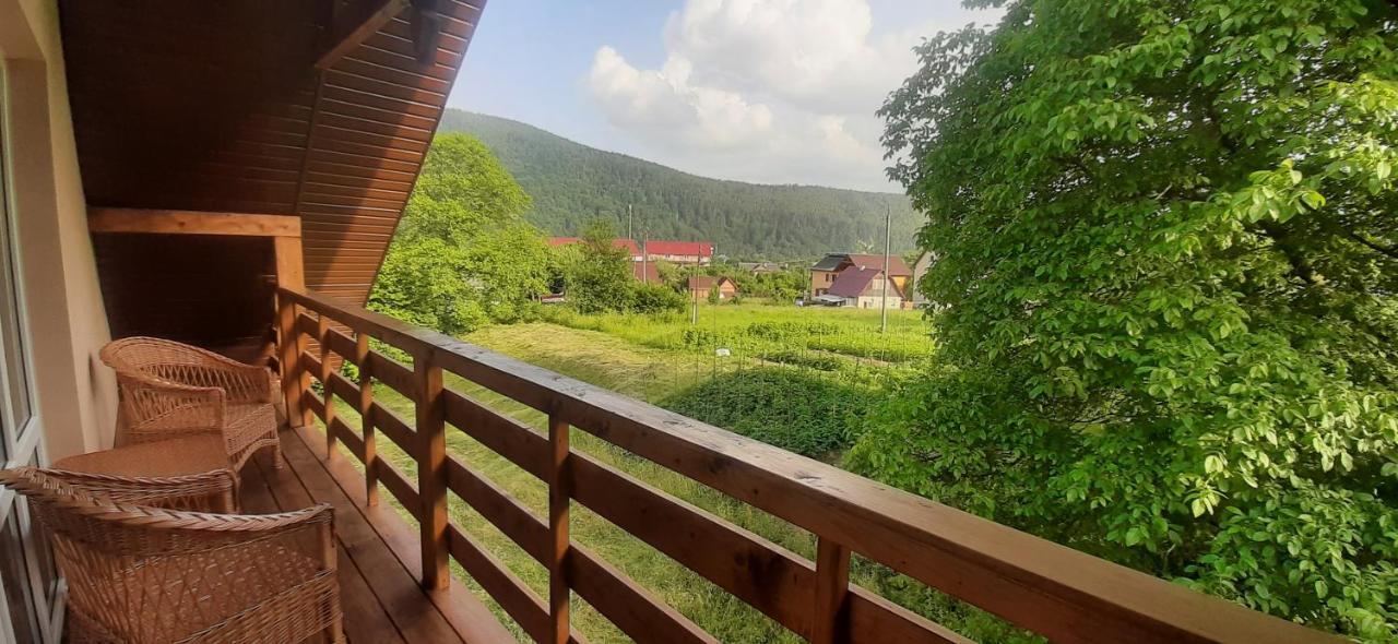 Апартаменти З Двома Спальнями І Кухнею Yaremche Exterior photo