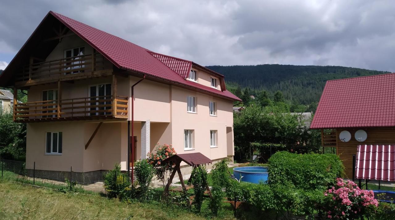 Апартаменти З Двома Спальнями І Кухнею Yaremche Exterior photo
